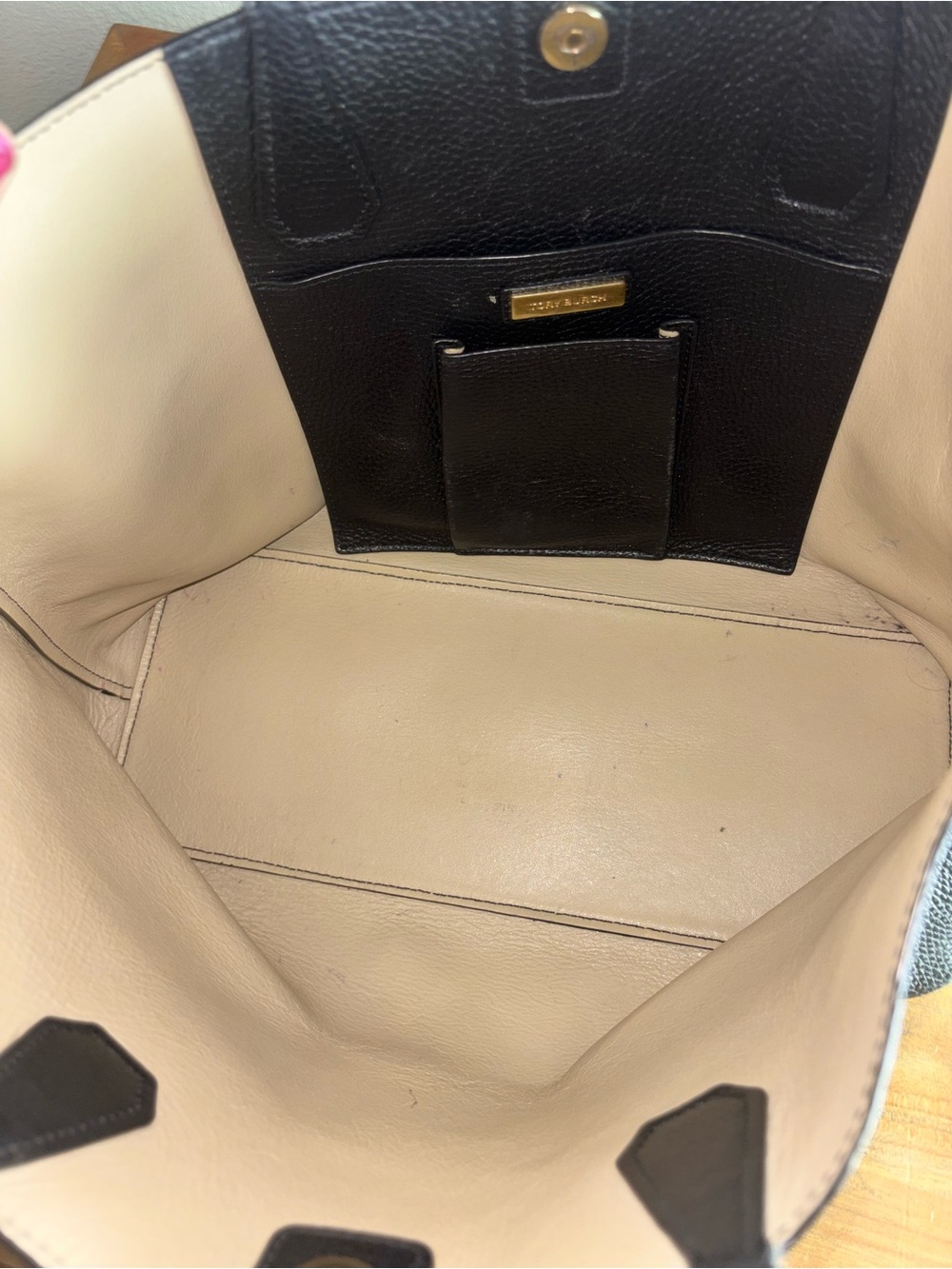 Tory Burch Black Pebbled Leather Reversible Tote with Cream Lining - Picture 7 of 7